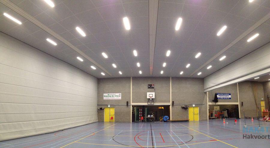 Hakvoort kunstlicht_Led lijnverlichting_Hoogkerk_Sporthal (1)